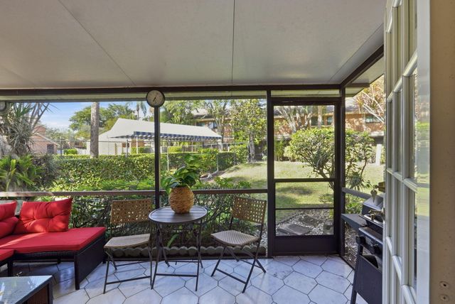 2049 NW 45th Avenue, Coconut Creek, FL 33066