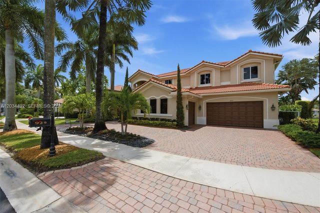 929 Gulfstream Ct, Weston, FL 33327