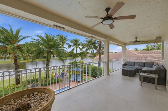 929 Gulfstream Ct, Weston, FL 33327