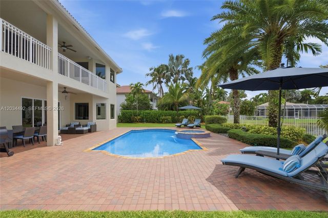 929 Gulfstream Ct, Weston, FL 33327