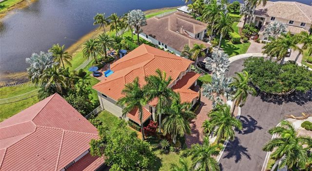 929 Gulfstream Ct, Weston, FL 33327
