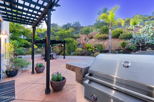 196 Via Rebecca, Newbury Park, CA 91320