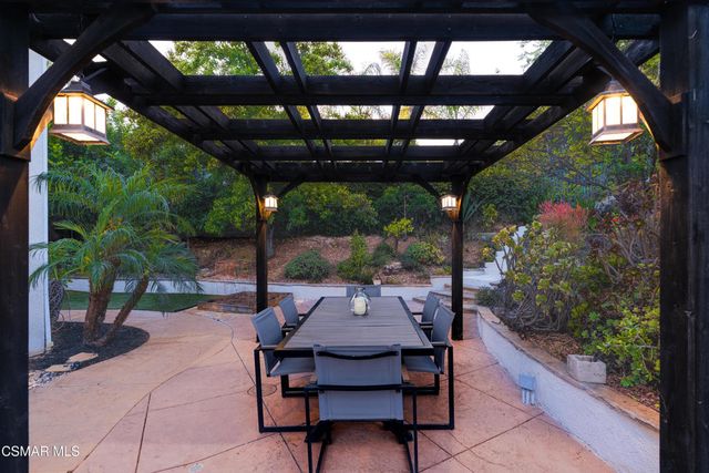 196 Via Rebecca, Newbury Park, CA 91320