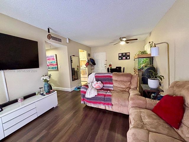 1080 N Benoist Farms Rd 107, West Palm Beach, FL 33411