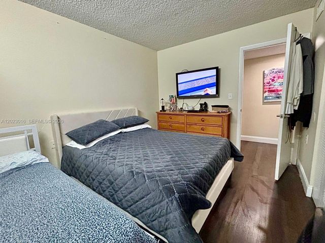 1080 N Benoist Farms Rd 107, West Palm Beach, FL 33411