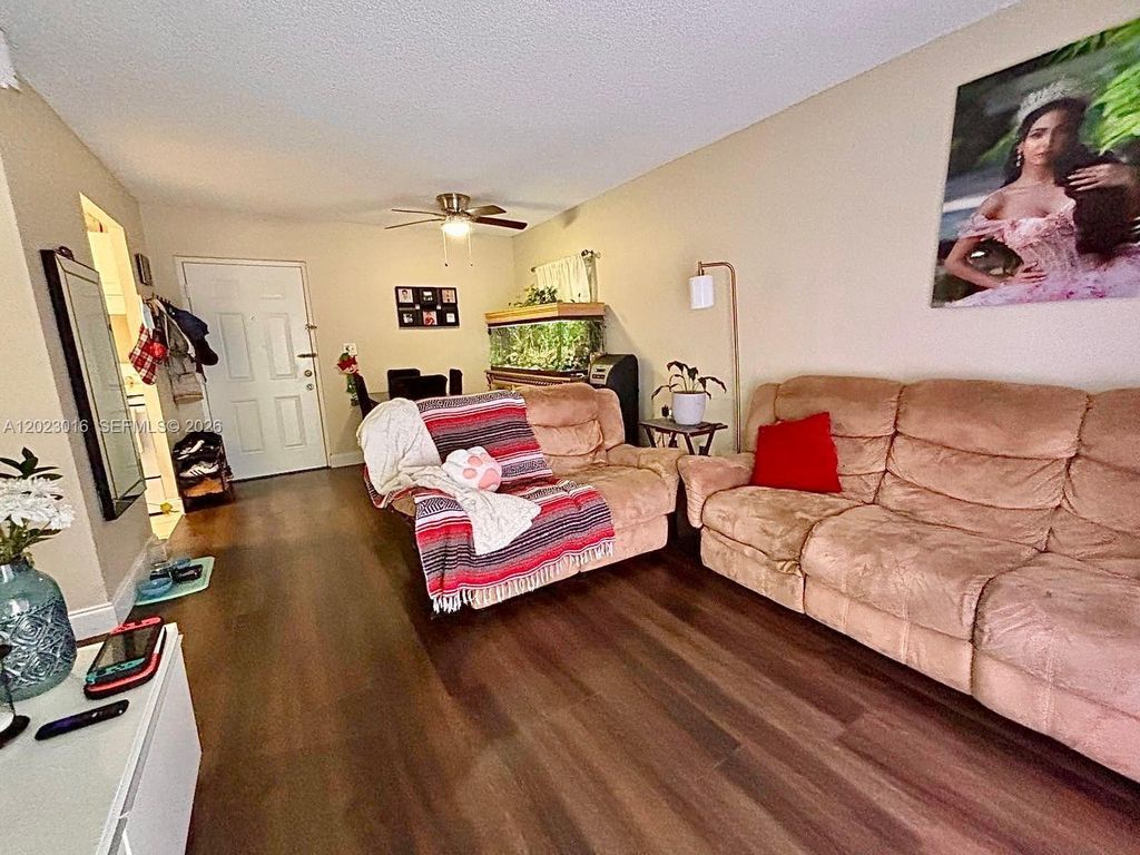 1080 N Benoist Farms Rd 107, West Palm Beach, FL 33411