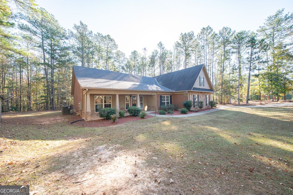 44 Viburnum Way, Pine Mountain, GA 31822