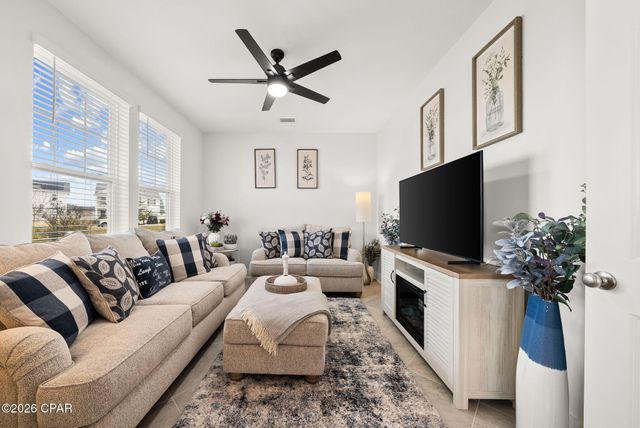 2101 Kingfisher Court, Panama City, FL 32405