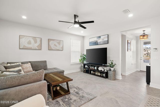 2101 Kingfisher Court, Panama City, FL 32405