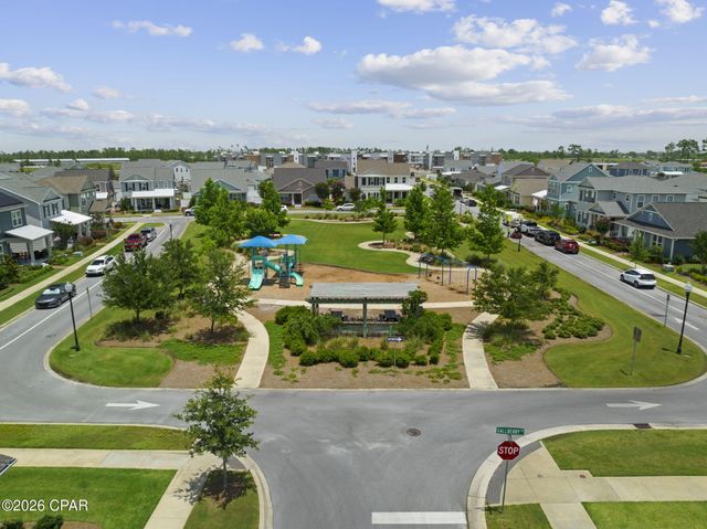 2101 Kingfisher Court, Panama City, FL 32405