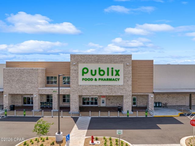 2101 Kingfisher Court, Panama City, FL 32405