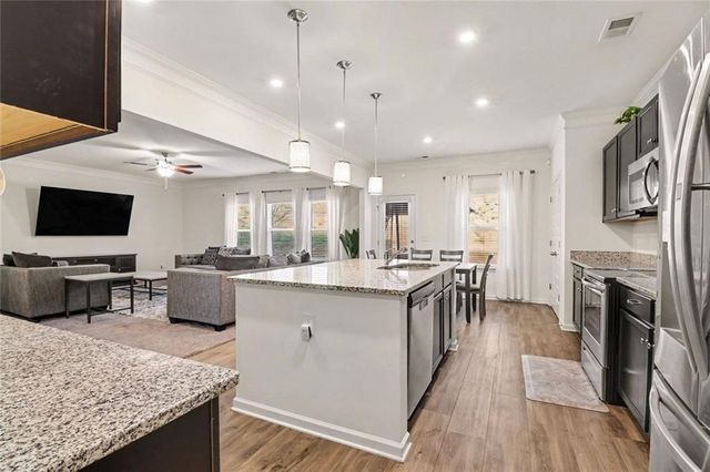 1225 Campbell Pine Trail, Lawrenceville, GA 30045