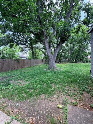 516 Hurst Street, Angleton, TX 77515