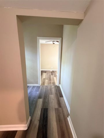 516 Hurst Street, Angleton, TX 77515