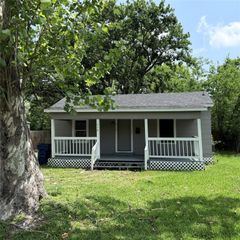 516 Hurst Street, Angleton, TX 77515