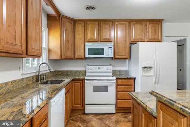 534 CUMBERLAND RD, Fredericksburg, VA 22405