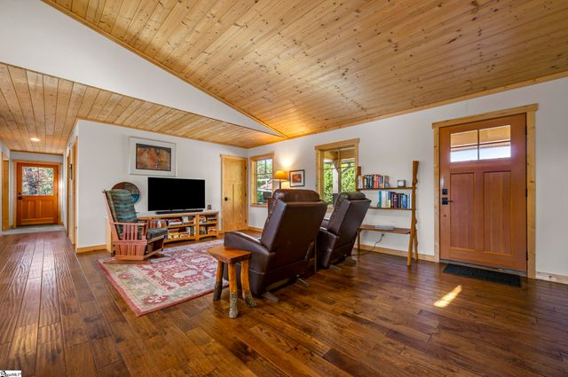 891 Meadow Crest Road, Tryon, NC 28782