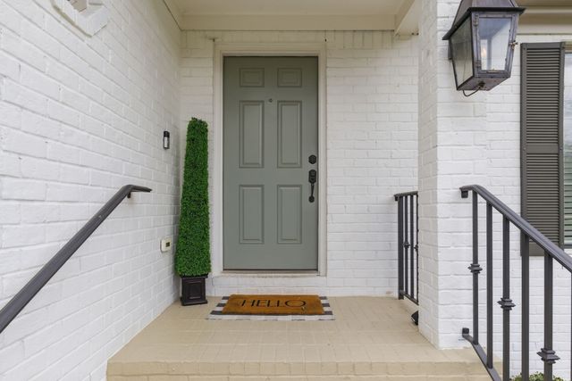 2826 Sugar Tree Rd, Nashville, TN 37215