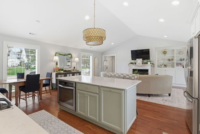 2826 Sugar Tree Rd, Nashville, TN 37215