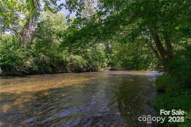 80 Buckhead Trail, Mills River, NC 28742