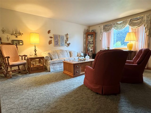 5739 QUIRK Drive, Erie, PA 16509