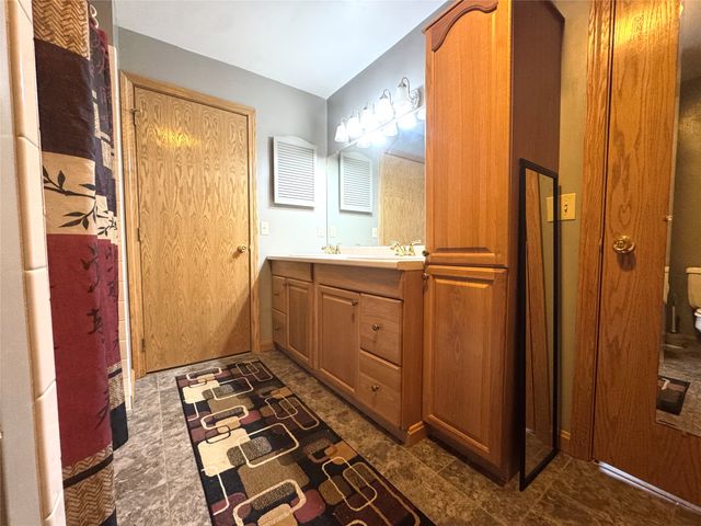 5739 QUIRK Drive, Erie, PA 16509