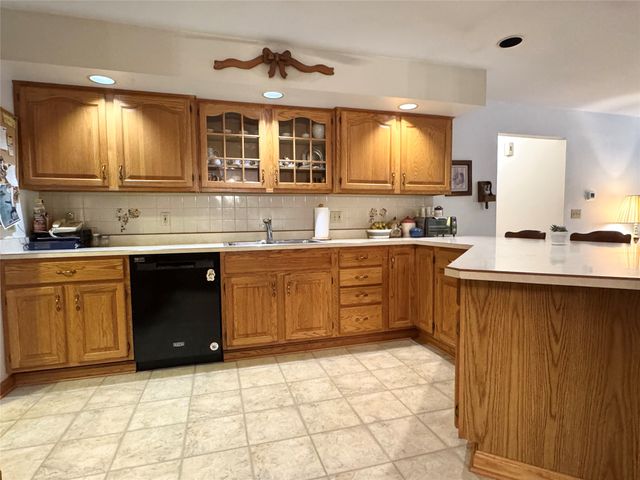 5739 QUIRK Drive, Erie, PA 16509
