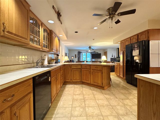 5739 QUIRK Drive, Erie, PA 16509