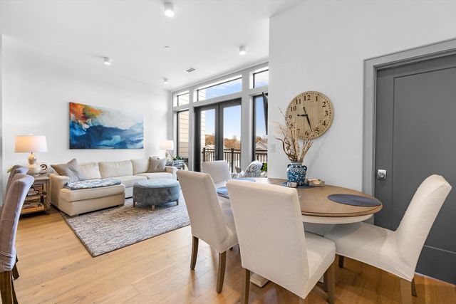 101 N Beacon St 303, Watertown, MA 02472