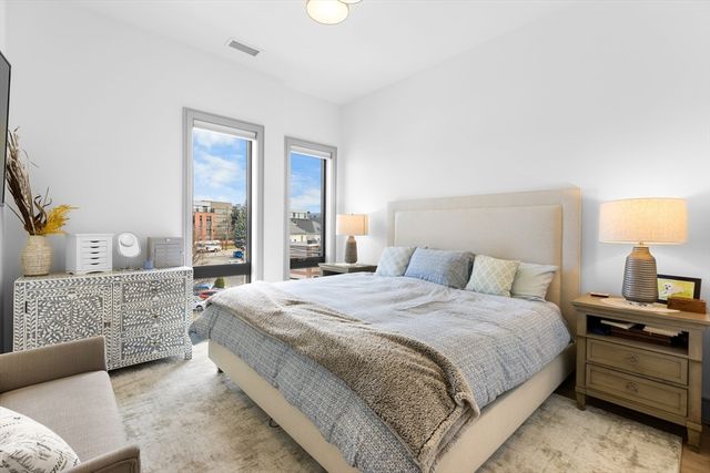 101 N Beacon St 303, Watertown, MA 02472