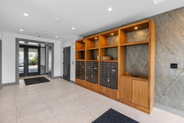 101 N Beacon St 303, Watertown, MA 02472