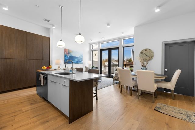 101 N Beacon St 303, Watertown, MA 02472