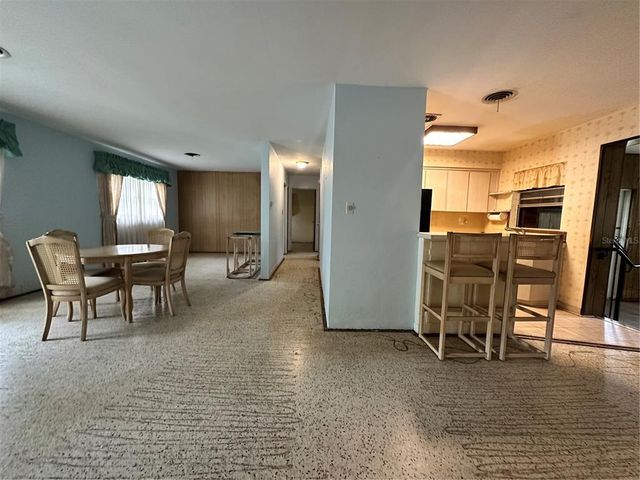 459 BAYVIEW DRIVE NE, St Petersburg, FL 33704