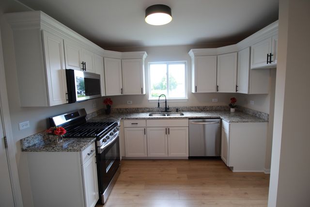 1851 Towhee Court, Joliet, IL 60435