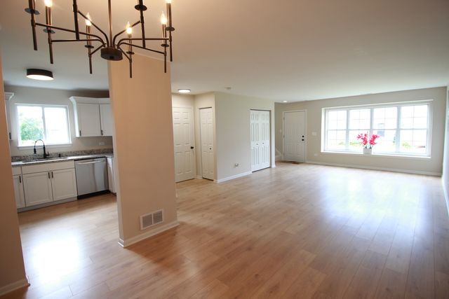 1851 Towhee Court, Joliet, IL 60435