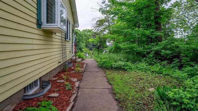 422 W Central, Chippewa Falls, WI 54729