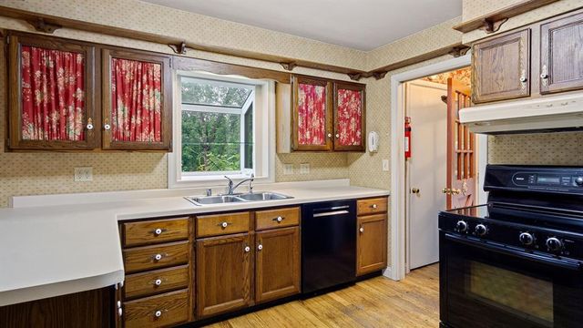 422 W Central, Chippewa Falls, WI 54729
