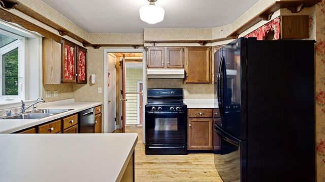 422 W Central, Chippewa Falls, WI 54729