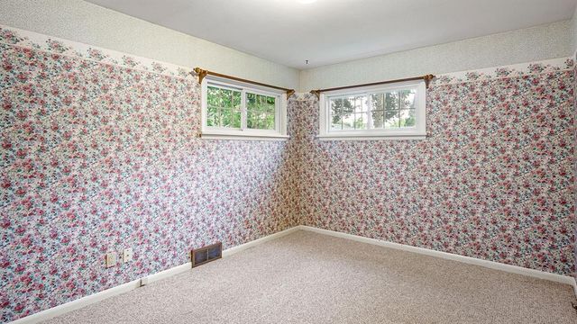 422 W Central, Chippewa Falls, WI 54729