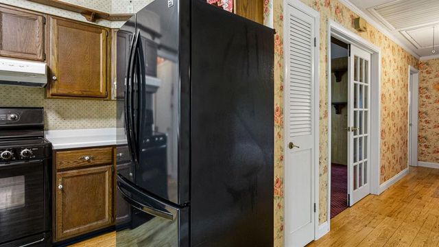 422 W Central, Chippewa Falls, WI 54729