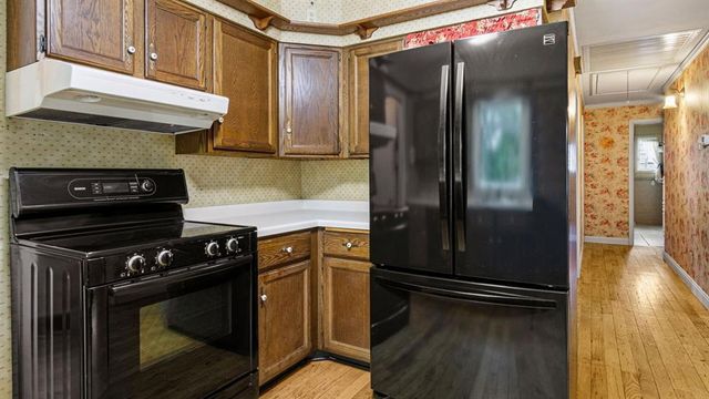 422 W Central, Chippewa Falls, WI 54729