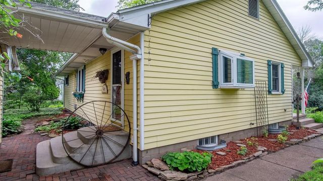 422 W Central, Chippewa Falls, WI 54729