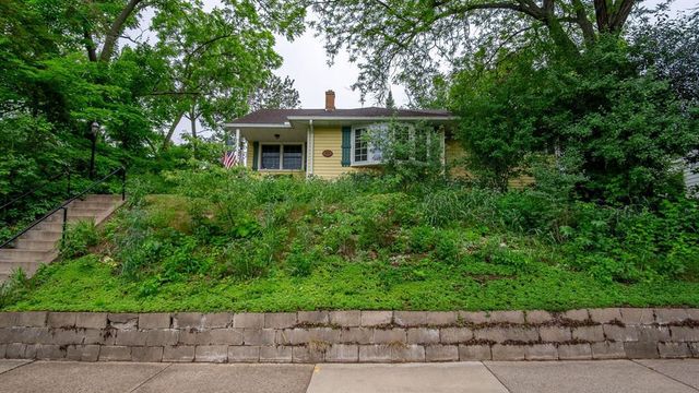 422 W Central, Chippewa Falls, WI 54729