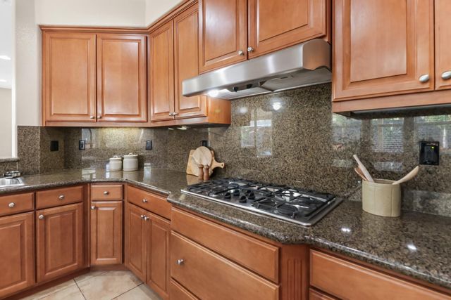 2564 Summerland Way, Roseville, CA 95747