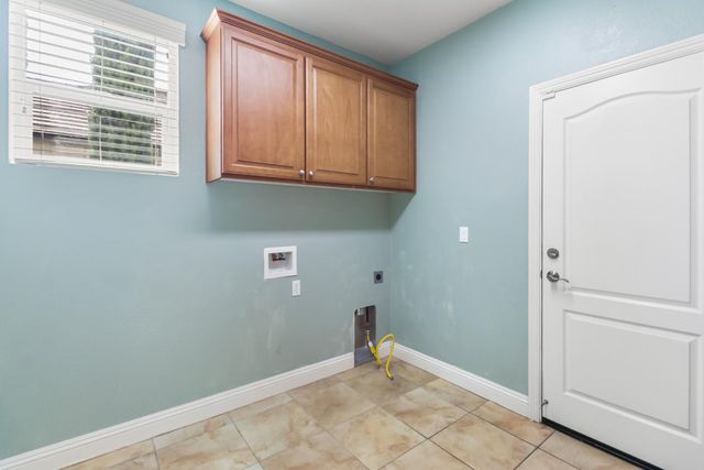 2564 Summerland Way, Roseville, CA 95747