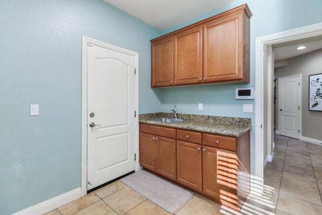 2564 Summerland Way, Roseville, CA 95747