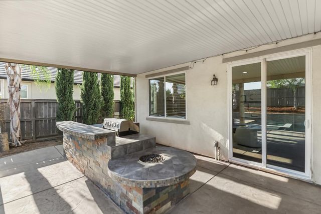 2564 Summerland Way, Roseville, CA 95747