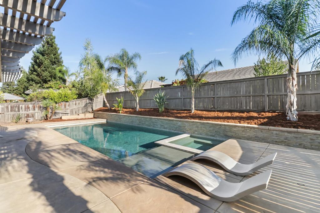2564 Summerland Way, Roseville, CA 95747