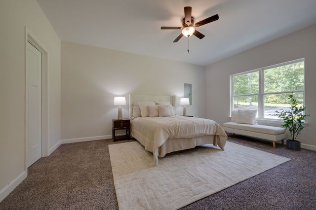 1424 East Piney Road, Dickson, TN 37055