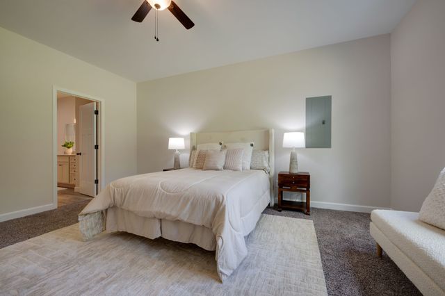 1424 East Piney Road, Dickson, TN 37055